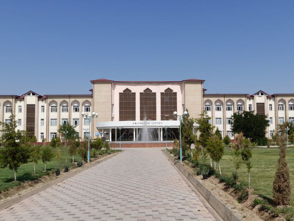 Akademik litsey binosi